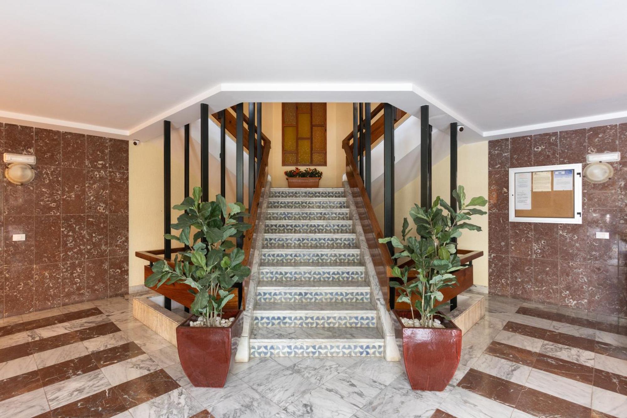 Classbnb - Seafront Apartment At Las Vistas Beach Arona  Eksteriør billede